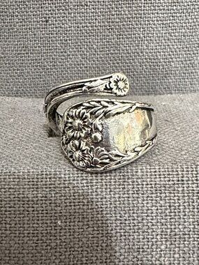 Vintage silver tone spoon ring - Size 7